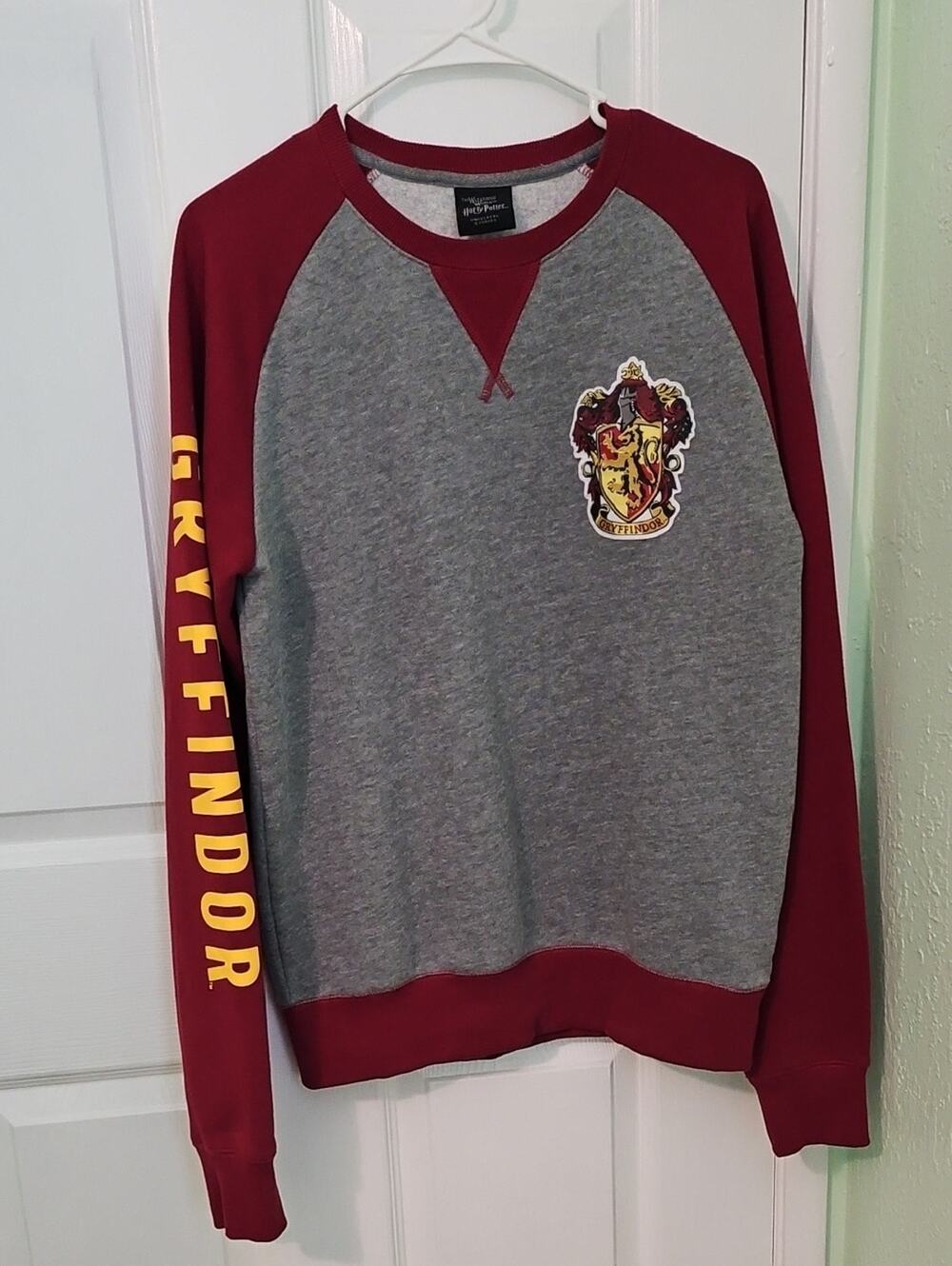Harry Potter Gryffindor Sweatshirt Women's Gray Red Universal Studios Medium